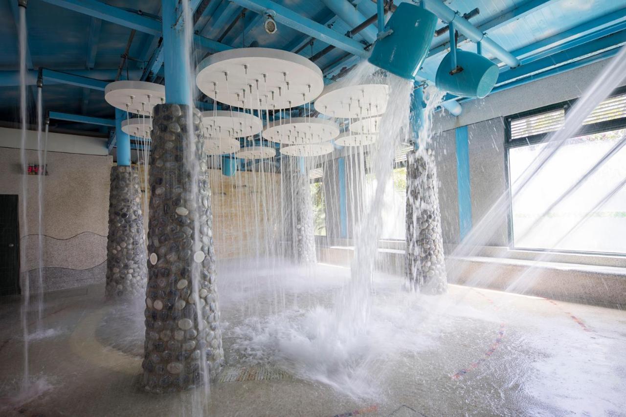 Formosan Naruwan Hotel Taitung Exterior photo Fountain of the Sun